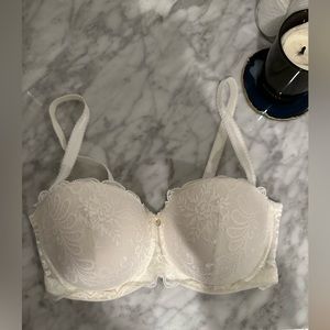 Le Mystère Convertible Lace Bra - 36D NWOT